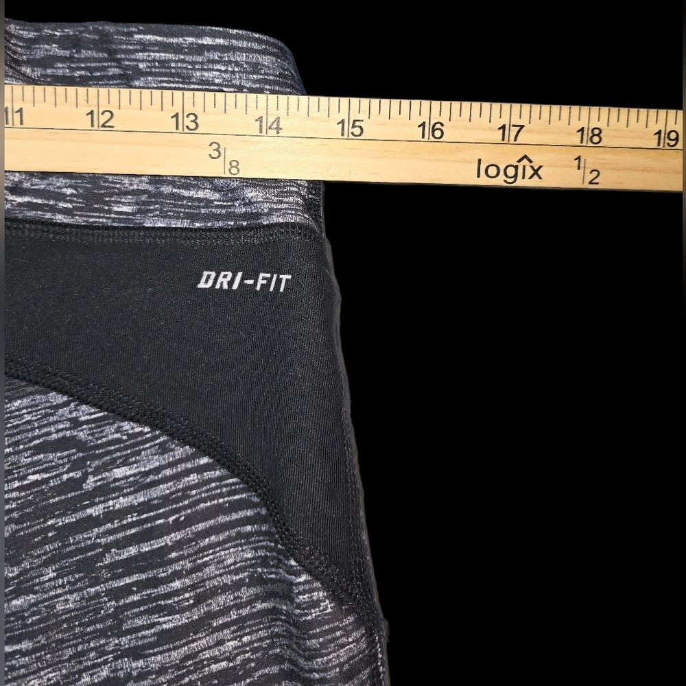 Nike Dri-FIT Women’s Activewear Bundle Pants & Capri Leggings Size - Picture 12 of 15